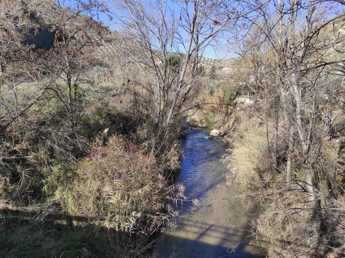 Archivo - Río Guadalbullón a su paso por La Cerradura.