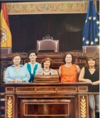 Una representación de la Asociación del Secretariado Profesional de Madrid visita el Congreso