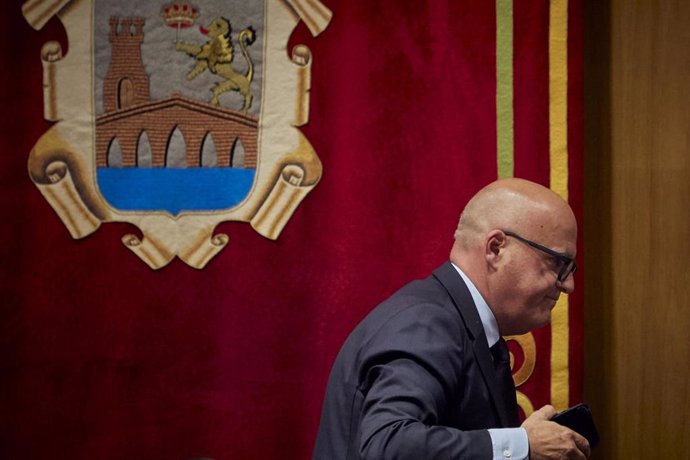 El presidente de la Diputación de Ourense y presidente del PP de Ourense, Manuel Baltar, tras el pleno.