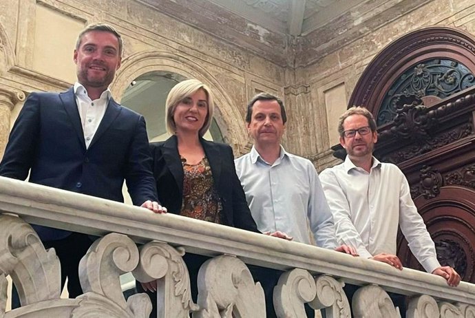 De izquierda a derecha, Frederic Legros, Beatriz Llamusí, Rubén Artero y Dami Tormo (Columbus Venture Partners).