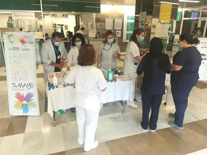 El Hospital Costa del Sol realiza una campaña divulgativa con motivo del Día Mundial de la Higiene de Manos.