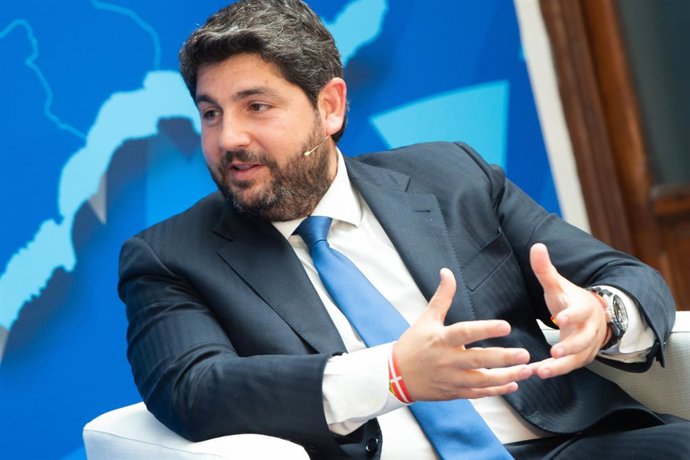 Fernando López Miras esta mañana en el Casino de Murcia, en un acto con el expresidente del Gobierno, Jose Maria Aznar, que ha apoyado a Lopez Miras de cara a las elecciones municipales y autonomicas