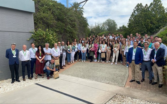 Particpantes en el encuentro MuYJoven