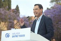 Juanma Moreno critica que la política de aguas de Pedro Sánchez es "sentarse a esperar a que llueva"