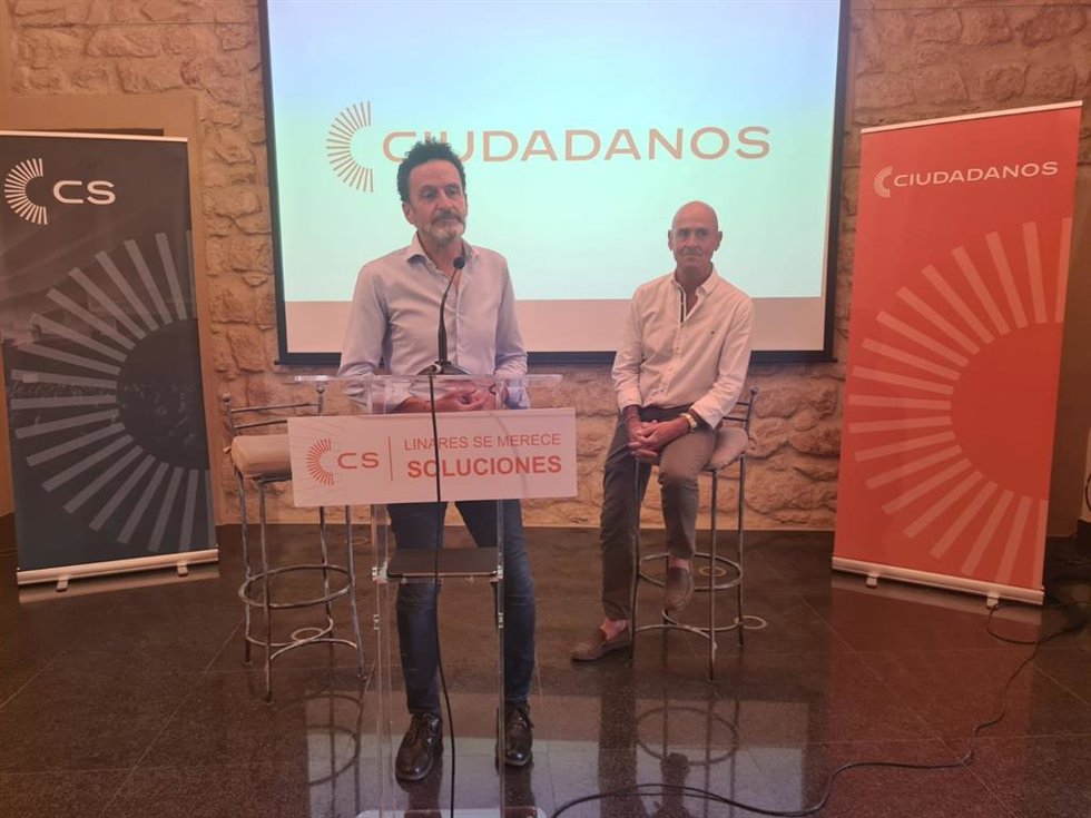 CS presenta una candidatura de "personas íntegras y trabajadoras" en Linares