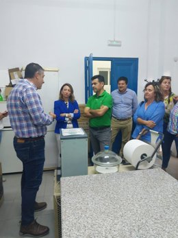 Visita de la delegada del Gobierno andaluz en Málaga, Patricia Navarro, a Labsur SCA