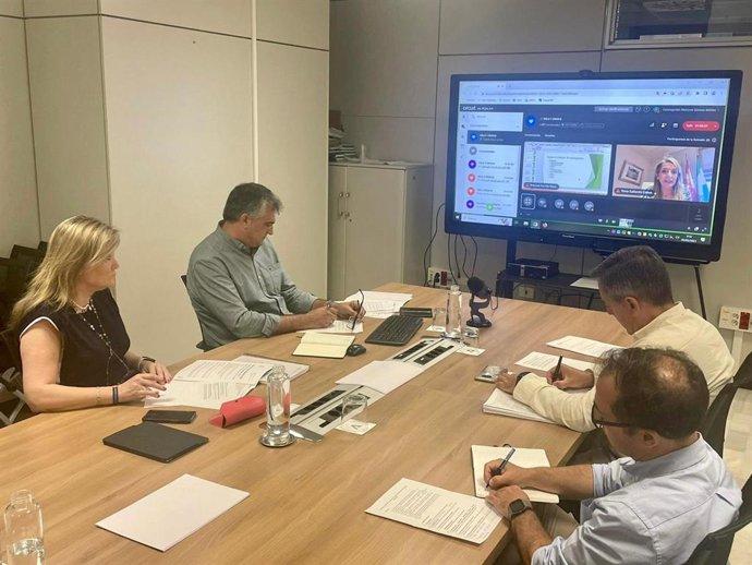 Encuentro entre representantes de la Consejería de Agricultura, Pesca, Agua y Desarrollo Rural y de las universidades de Jaén y Córdoba