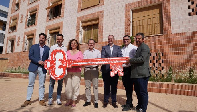 El candidato del PSIB al Consell de Ibiza, Josep Marí Ribas, anuncia que destinará 20 millones a políticas de vivienda y a limitar precio del alquiler