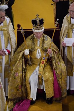 Carles III, coronat rei d'Anglaterra, a 6 de maig del 2023, a l'abadia de Westminster (Londres, Regne Unit)  