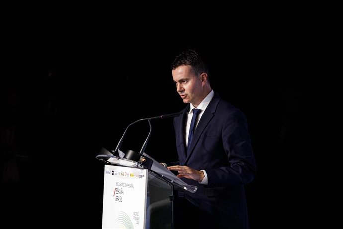 El ministro de Industria, Comercio y Turismo, Héctor Gómez, interviene en un encuentro empresarial 