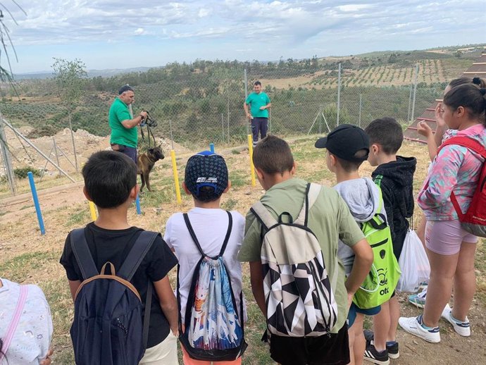 Programa educativo de la Diputación de Huelva sobre tenencia de animales.