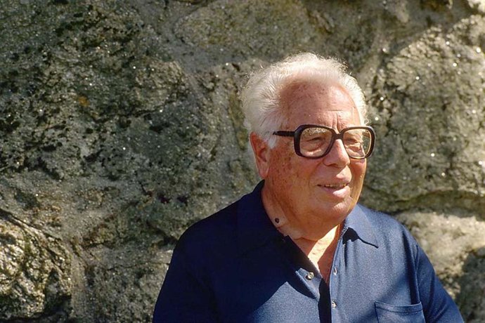 Archivo - O intelectual Francisco Fernández del Riego, a quen se lle adica este 2023 o Día das Letras Galegas.