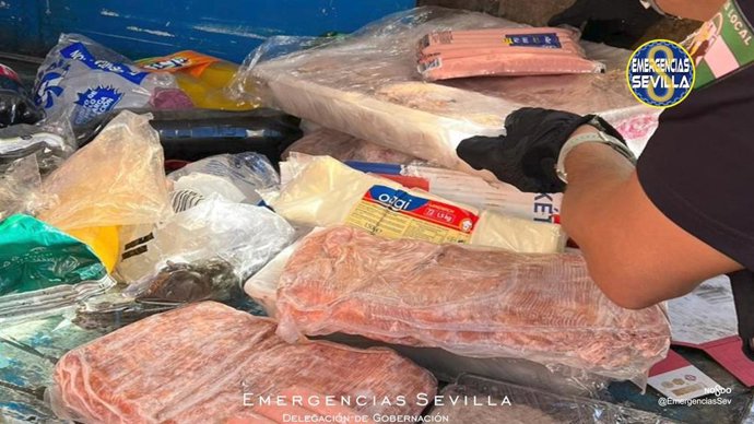 Intervienen en las inmediaciones de la Cartuja alimentos caducados que incumplían la cadena de frío