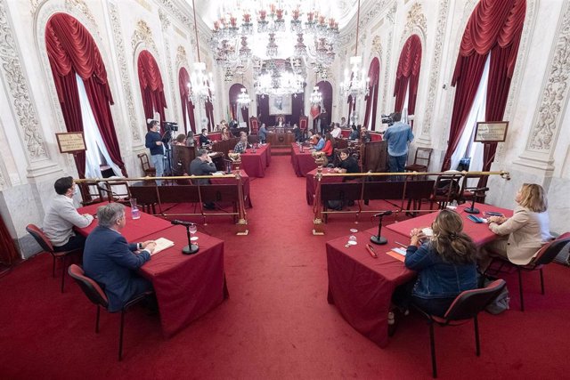 Archivo - Pleno del Ayuntamiento de Cádiz, archivo 