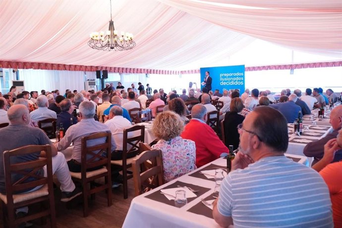 El presidente del PP en Mallorca y candidato al Consell, Lloren Galmés, en un momento de la exposición de las propuestas del Partido para el sector de los cazadores