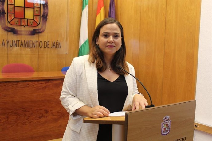 Archivo - La concejala de Políticas Sociales, Ángeles Díaz