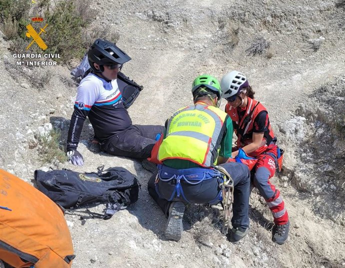 Rescate a un ciclista en Alfajarín.