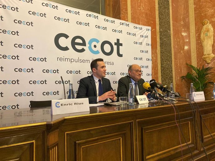 Archivo - El secretario general de Cecot, Oriol Alba, y el presidente de la patronal, Xavier Panés.