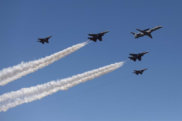 Archivo - Aviones de la Fuerza Aérea de India durante una ceremonia en Bangalore (archivo)