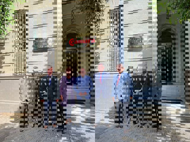 Lorenzo Amor en la Cámara de Comercio de Sevilla