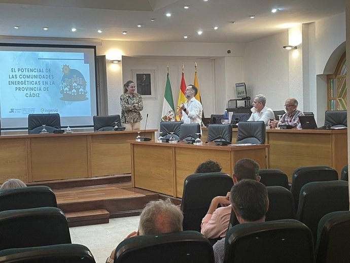 Charlas sobre comunidades energéticas de Diputación.