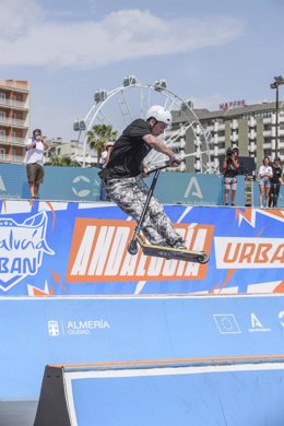 Los deportes urbanos conquistan al público de Almería en la primera edición del Andalucía Urban.