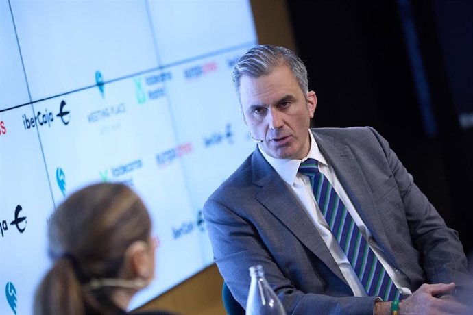 El portavoz de Vox en el Ayuntamiento de Madrid, Javier Ortega Smith, interviene durante un desayuno Madrid de Europa Press, en el Auditorio Meeting Place, a 8 de mayo de 2023, en Madrid, (España).