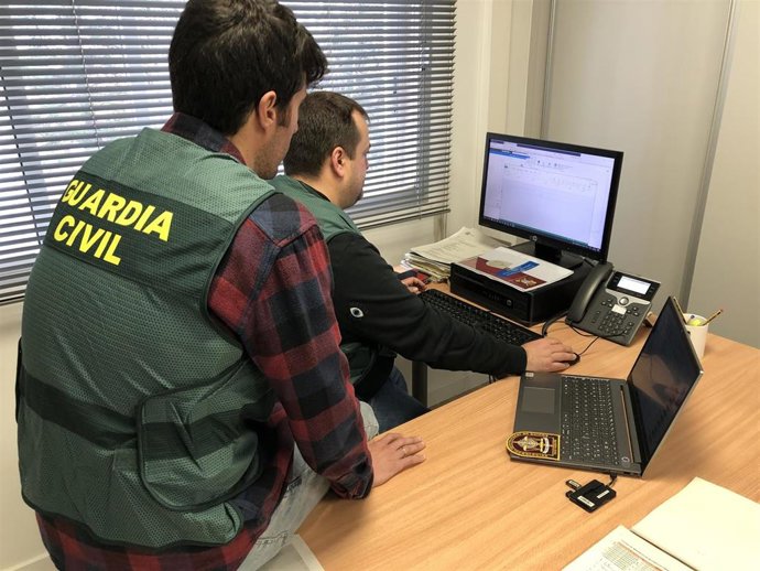 Agentes de la Guardia Civil