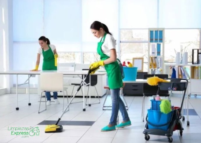 Profesionales especializados en limpiezas a fondo.