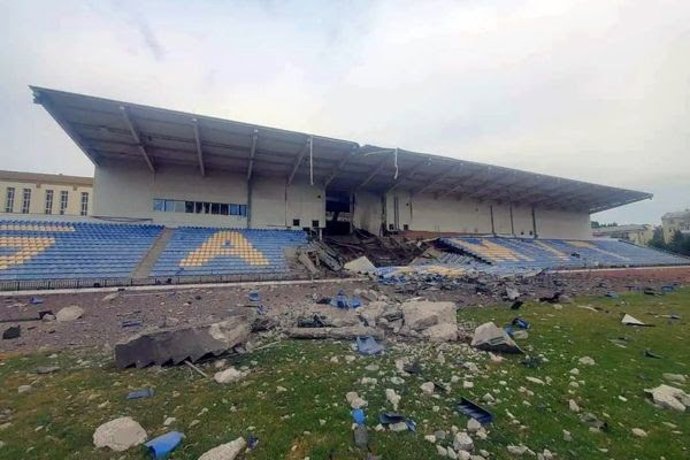 Estadio ucraniano afectado por la guerra.