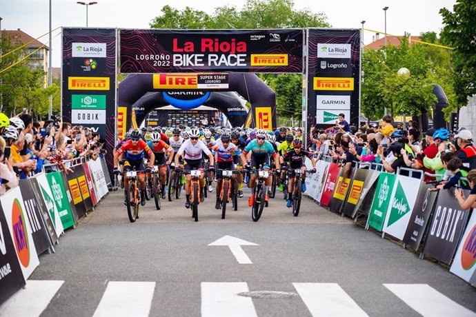Archivo - Cerca de 850 ciclistas disputan este fin de semana La Rioja Bike Race.