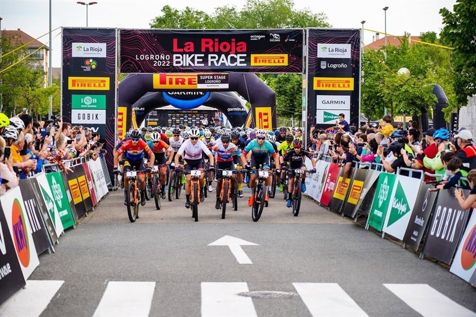Archivo - Cerca de 850 ciclistas disputan este fin de semana La Rioja Bike Race.