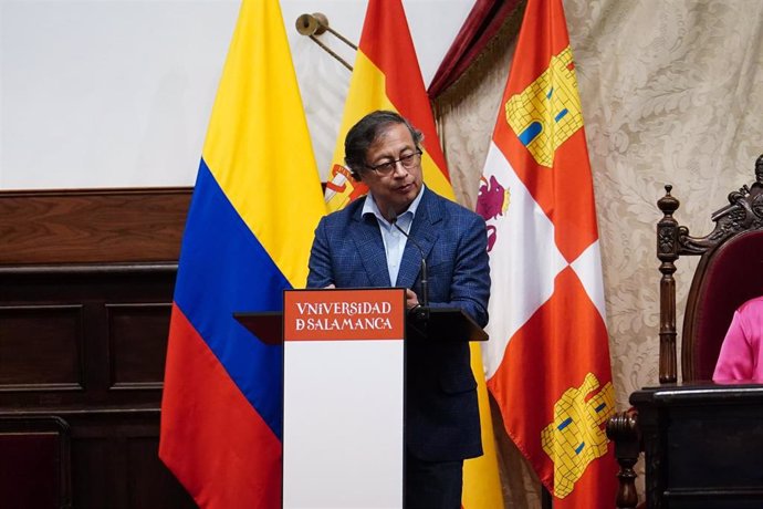 El presidente de Colombia, Gustavo Petro, interviene tras recoger la Medalla de la Universidad de Salamanca