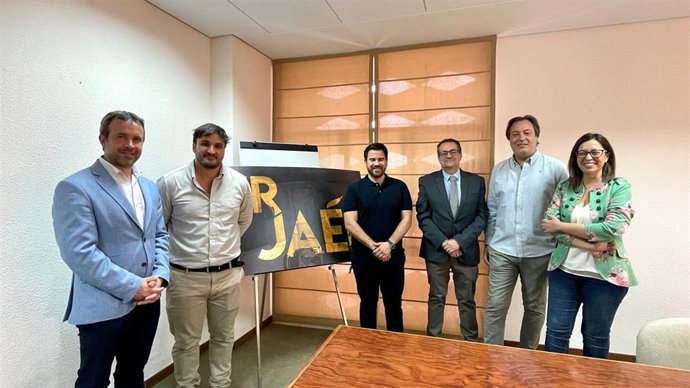 Reunión de la candidatura socialista con TurJaén