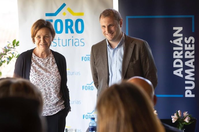 Carmen Moriyón y Adrián Pumares.