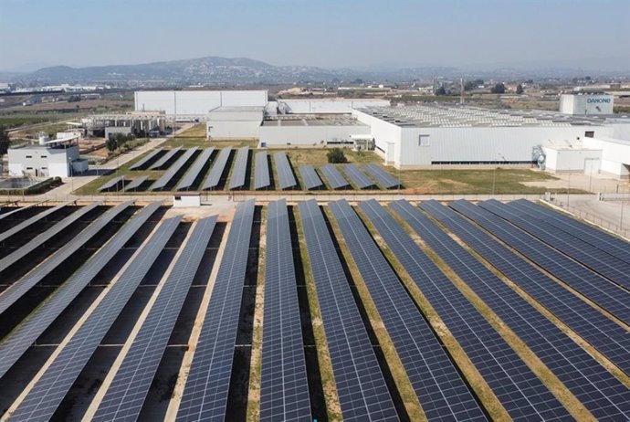 Engie instala un proyecto fotovoltaico en la planta de Danone en Valencia