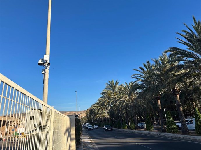 Sensores y cámaras instalados en el puerto de Almería
