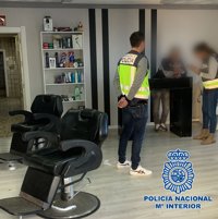 Liberadas en La Línea (Cádiz) tres víctimas de explotación laboral de un centro de "uñas vietnamita"