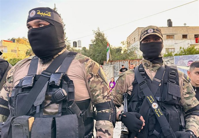 Miembros de las Brigadas Al Quds, brazo armado de Yihad Islámica, en la ciudad cisjordana de Yenín (archivo)