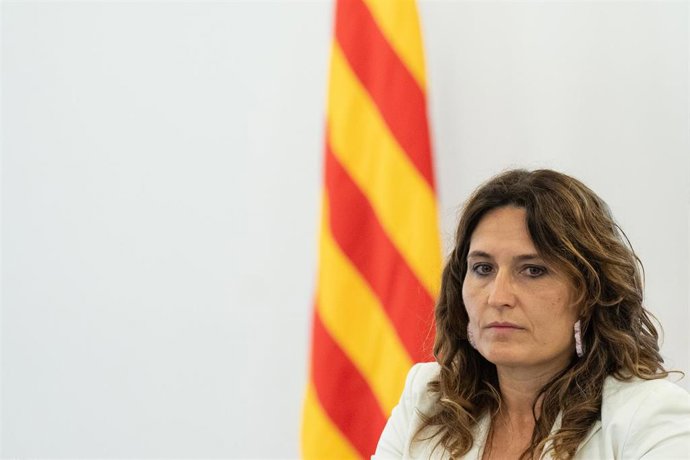 La consellera de la Presidencia de la Generalitat, Laura Vilagr, se reúne con representantes de CC.OO, UGT, y IAC-CATAC de Catalunya, en el Palau de la Generalitat, a 4 de mayo de 2023, en Barcelona, Catalunya (España).