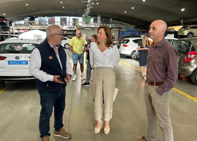 La candidata del Partido Popular (PP) a la Alcaldía de Zaragoza, Natalia Chueca, ha presentado un nuevo servicio de "taxi seguro" para personas vulnerables