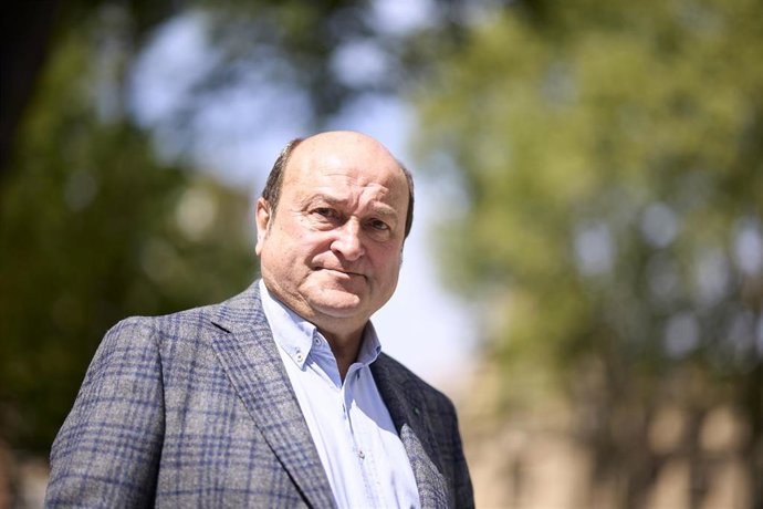 El presidente del Euzkadi Buru Batzar, Andoni Ortuzar, a su llegada para dar a conocer el 'claim' de la campaña de EAJ-PNV, en Sabin Etxea, a 20 de abril de 2023, en Bilbao, Bizkaia