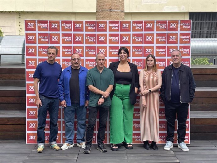 Los directores del Sónar y Sónar+D en la presentación de la programación del festival de 2023, entre ellos los fundadores Enric Palau, Ricard Robles y Sergio Caballero
