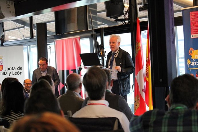 Luis Domingo-González asiste a las II Jornadas CompDigEdu de Soria.