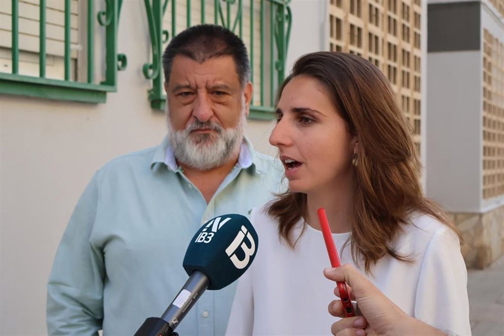 La candidata de Unidas Podemos a la alcaldía de Palma, Lucía Muñoz, en declaraciones a los medios.