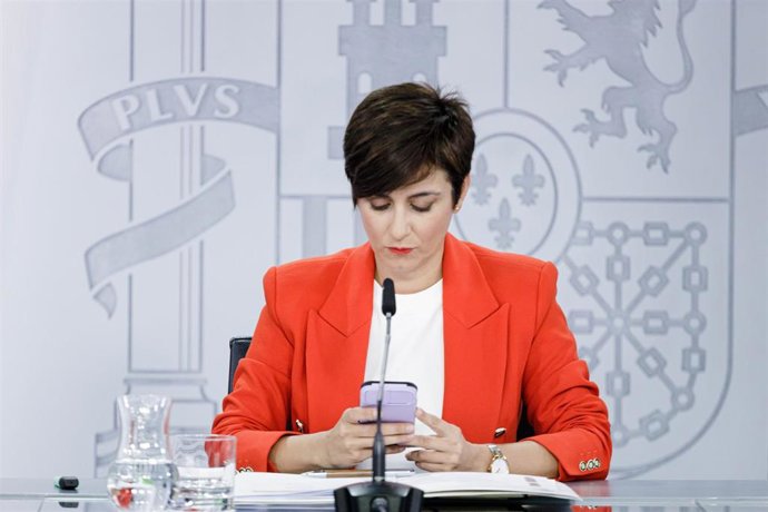 La ministra de Política Territorial y portavoz del Gobierno, Isabel Rodríguez, durante una rueda de prensa posterior al Consejo de Ministros, a 9 de mayo de 2023, en Madrid (España). 