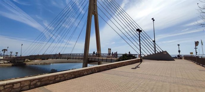 Archivo - Fuengirola (Málaga) puente