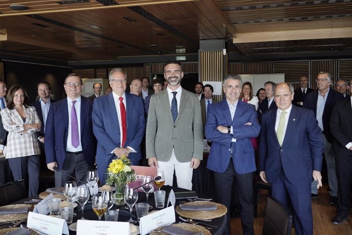 El consejero de Sostenibilidad, Medio Ambiente y Economía Azul, Ramón Fernández-Pacheco, asiste a un almuerzo organizado por la Asociación de Empresarios del Sur de España (Cesur), este martes