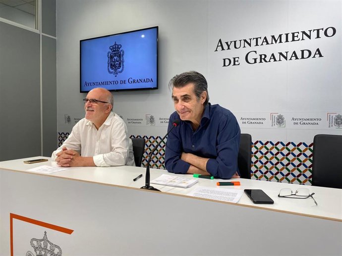 Antonio Cambril, a la derecha en la imagen