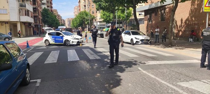 La Policía Local de Lleida detiene a un hombre que presuntamente conducía drogado y con el carné sin puntos y que se ha dado a la fuga tras atropellar a una mujer.